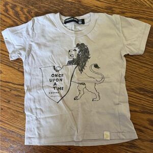 Atsuyo et Akiko Tan Short Sleeve Tee with Artistic Lion Design - Never Worn